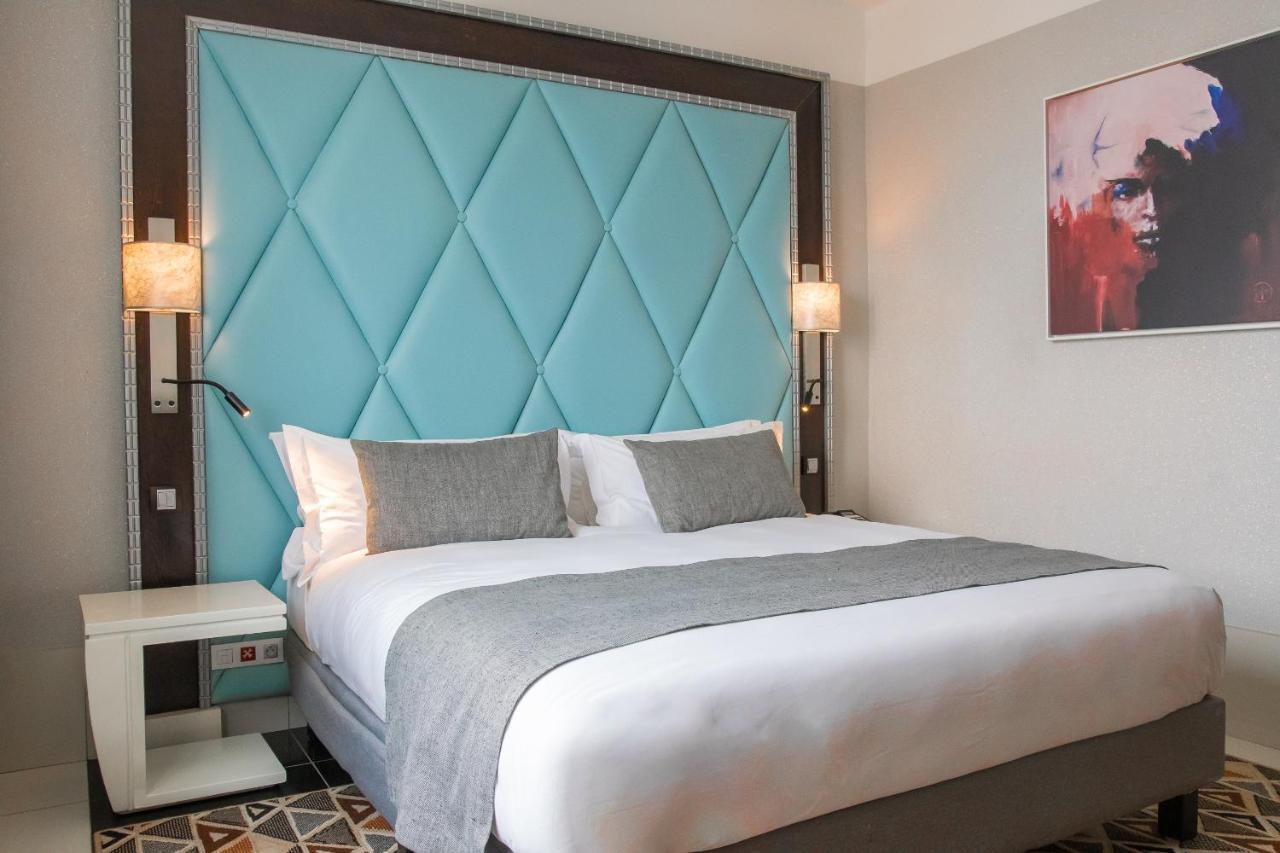 Krystal Palace دوالا المظهر الخارجي الصورة